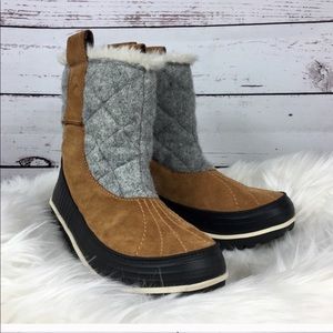 Winter boots